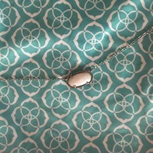 Kendra Scott necklace